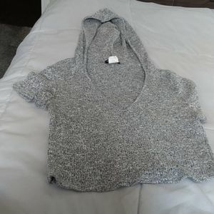 Half sweater shirt with hood